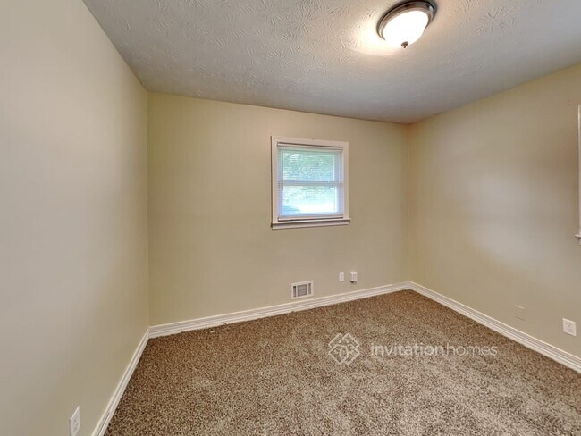 Building Photo - 1389 Angus Trail SW