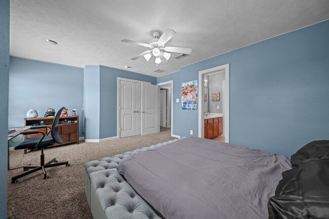 Building Photo - 2413 Quiet Arbor Ln