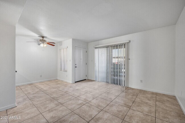 Building Photo - 1241 N 48th St