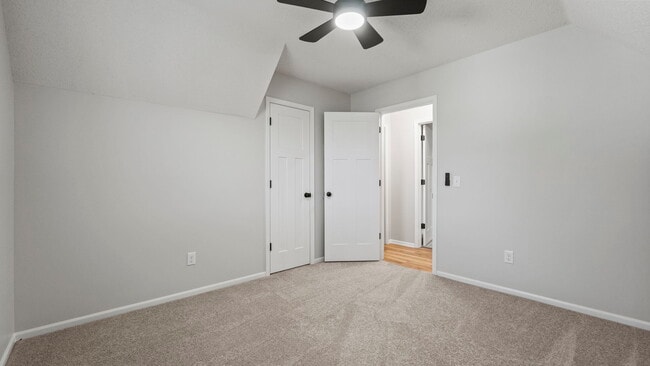 Building Photo - 7117 Country Hill Dr