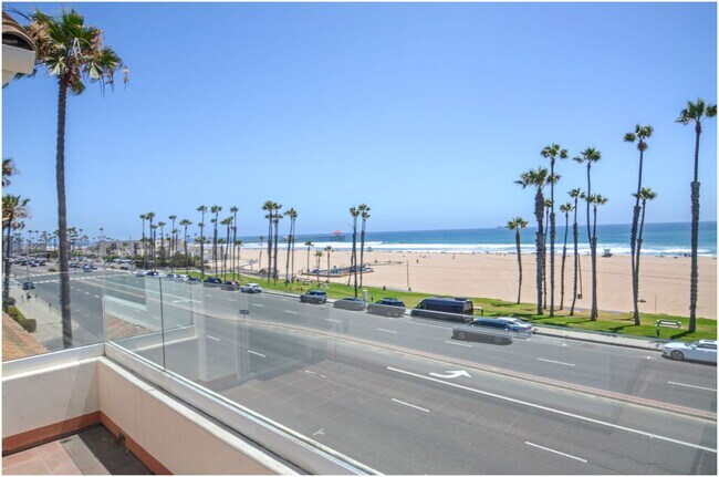 Building Photo - Oceanfront Penthouse in Huntington Beach!!
