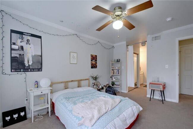 Building Photo - Centennial West Campus - Prime Time - 3BD/...