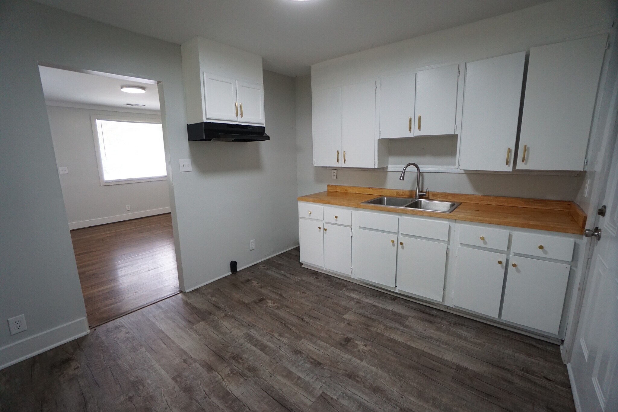 Building Photo - 3909 39th Ct N