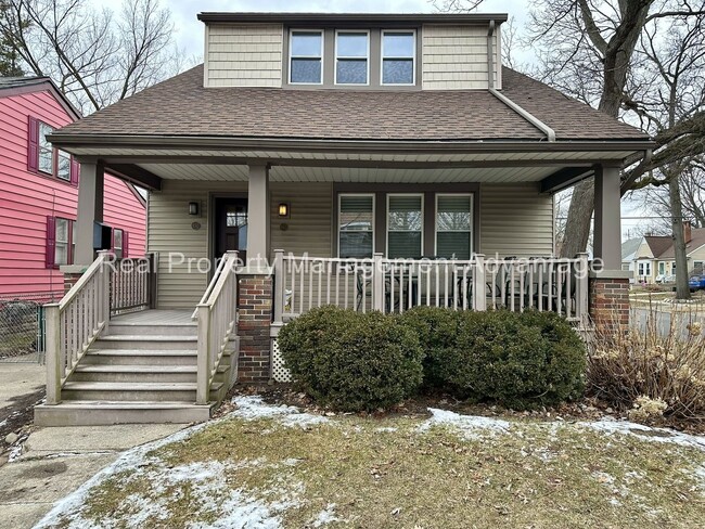 Primary Photo - 851 Gardendale.