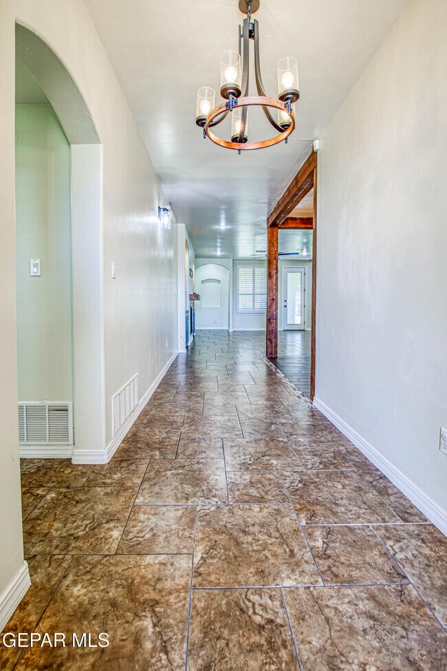Building Photo - 13401 Emerald Pond Dr