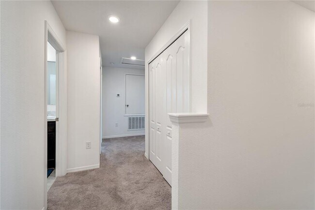 Building Photo - 900 Boca Vista Ct