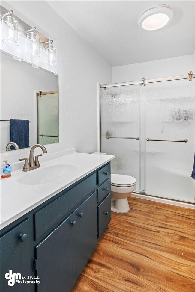 Building Photo - The Single-Family Alternative: 3BD/2BA Triplex Unit with Modern Comforts