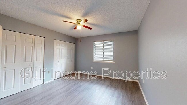 Building Photo - 709 45th St E