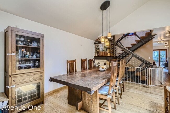 Building Photo - 4 br, 3 bath House - 1614 32nd Ave