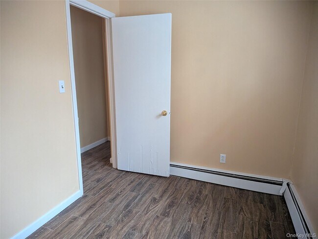 Building Photo - 1521 NY-208