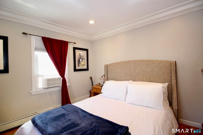 Building Photo - 25 Center Terrace