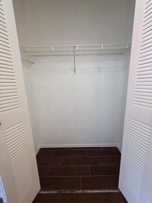 Building Photo - 4175 N Haverhill Rd