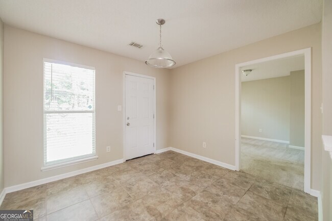 Building Photo - 7021 Biscayne Blvd