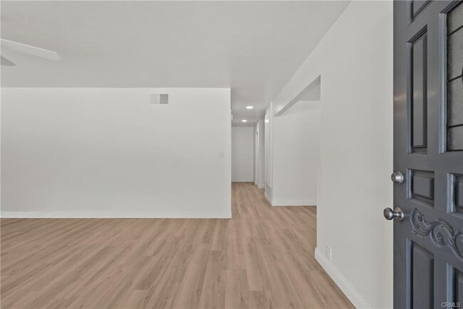 Building Photo - 40220 Cll El Clavelito