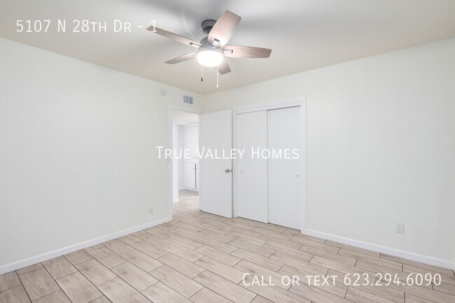 Building Photo - 5107 N 28th Dr