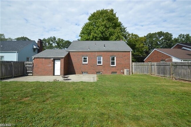 Building Photo - 2339 Renwick Dr