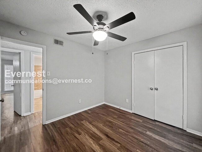 Building Photo - 5733 Woodbourne Ct