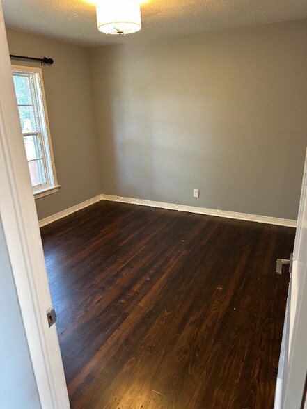 Building Photo - 6328 Bordeaux Ave