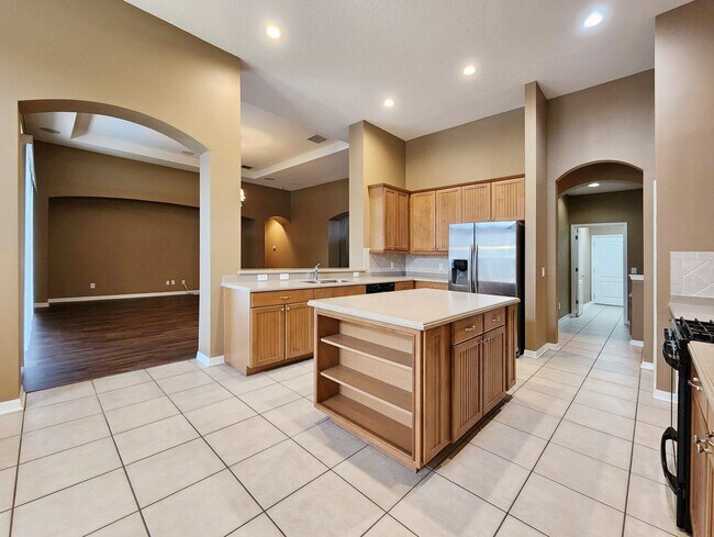 Building Photo - 2408 Tea Olive Terrace