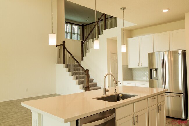 Building Photo - 4810 Emerson Mnr