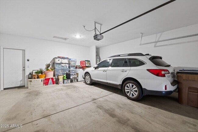 Building Photo - 8269 W Rushmore Way