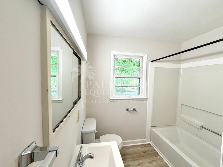 Building Photo - 4224 Kildare Dr