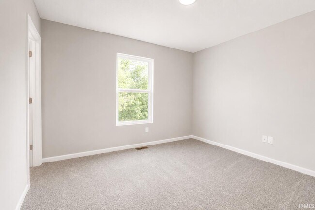 Building Photo - 3561 Canal Square Dr
