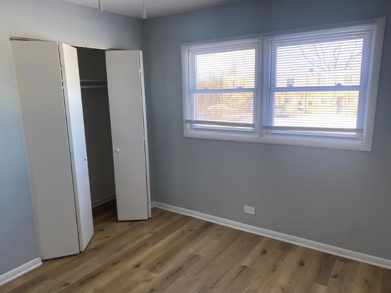 Building Photo - 444 W Hickory St