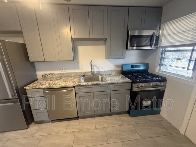 Building Photo - 917 Kevin Rd