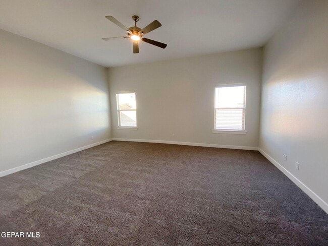 Building Photo - 14529 Petralia Ave