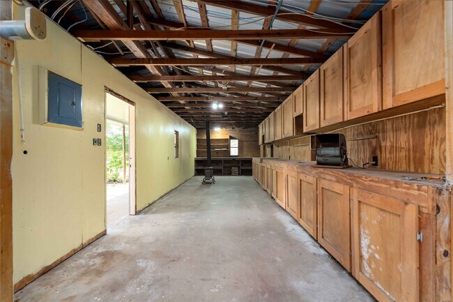 Building Photo - 5618 Avenue M 1/2