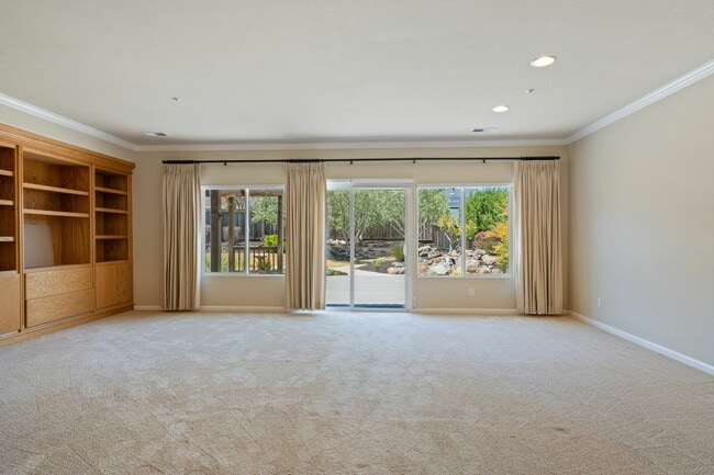 Building Photo - 300 Homewood Ct