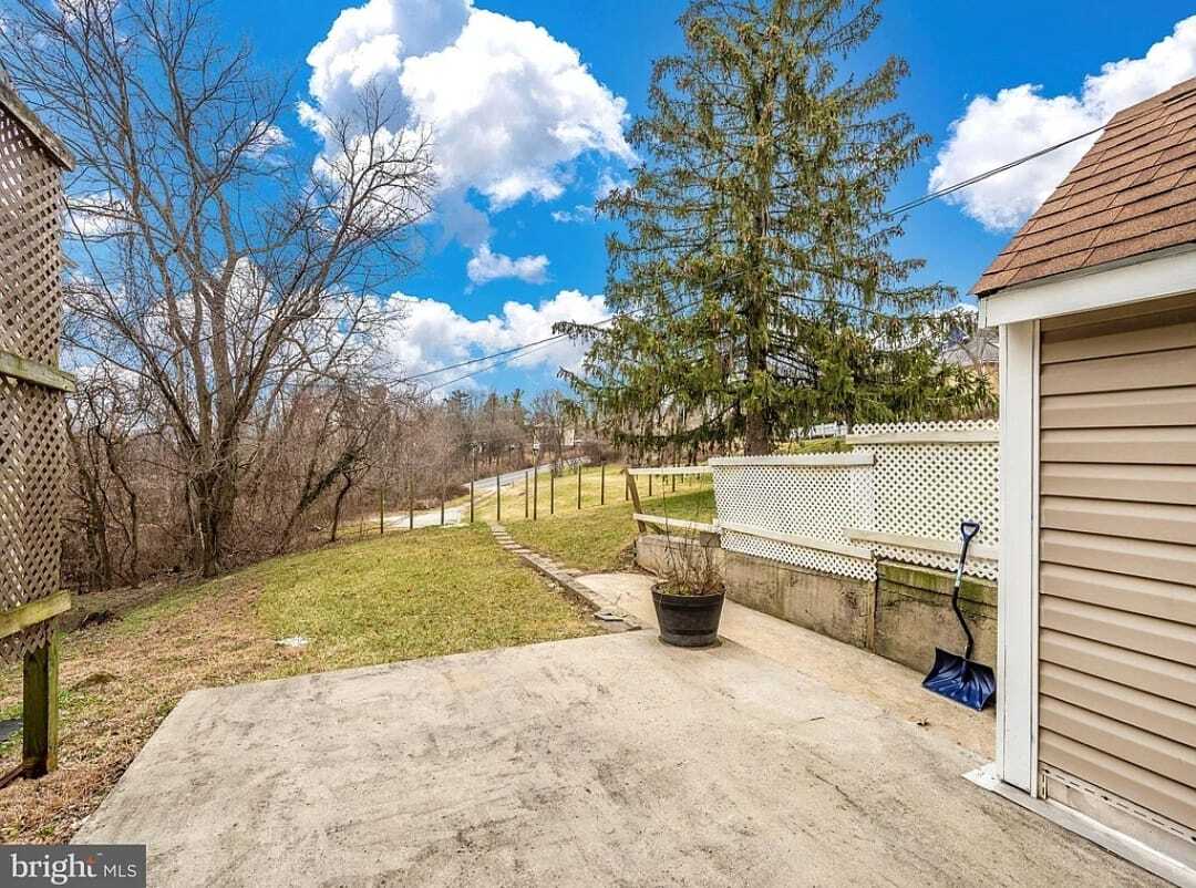 Building Photo - 6726 Jefferson Blvd