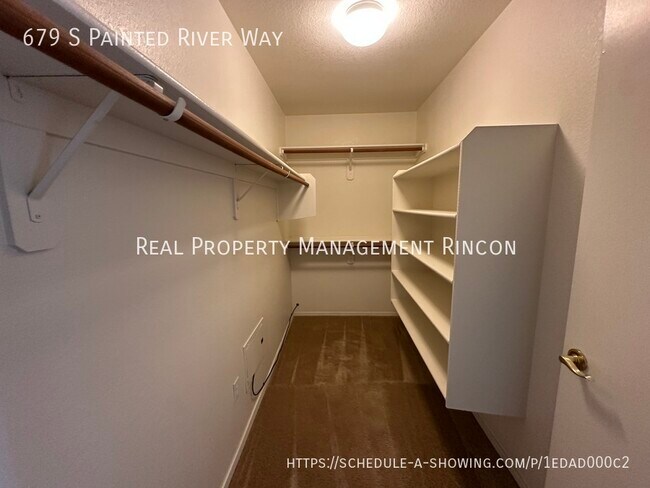 Building Photo - 679 S Painted River Way