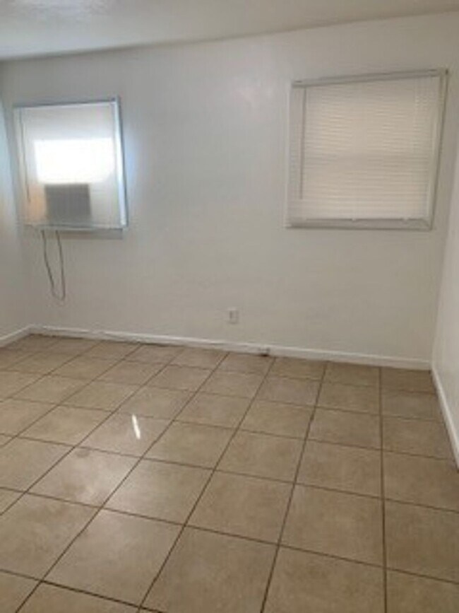 Building Photo - 1416 T St