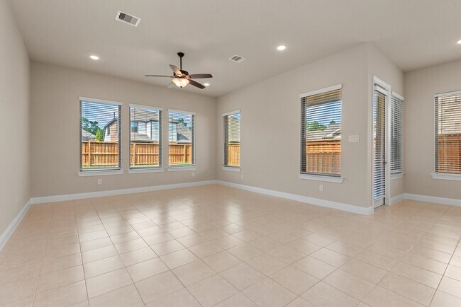 Building Photo - 4218 Davis Oak Dr