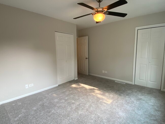 Building Photo - 2663 Prairieview Ln S