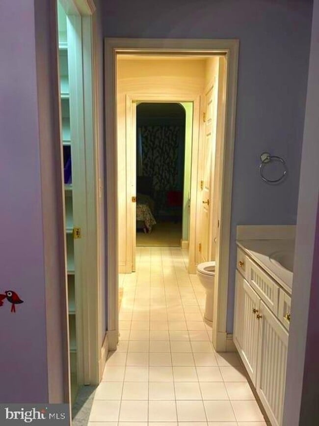 Building Photo - 11018 Shalom Ln