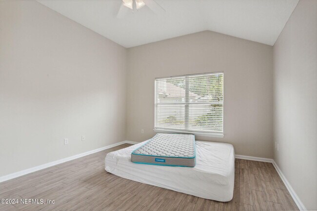 Building Photo - 13260 Bonaparte Ln