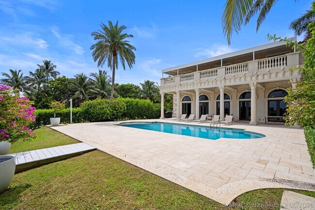 Building Photo - 3240 N Flagler Dr