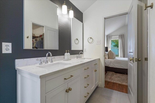 Building Photo - 2514 Ashley Way