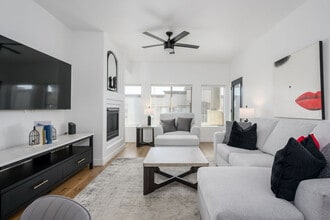 Building Photo - 5450 E Deer Valley Dr