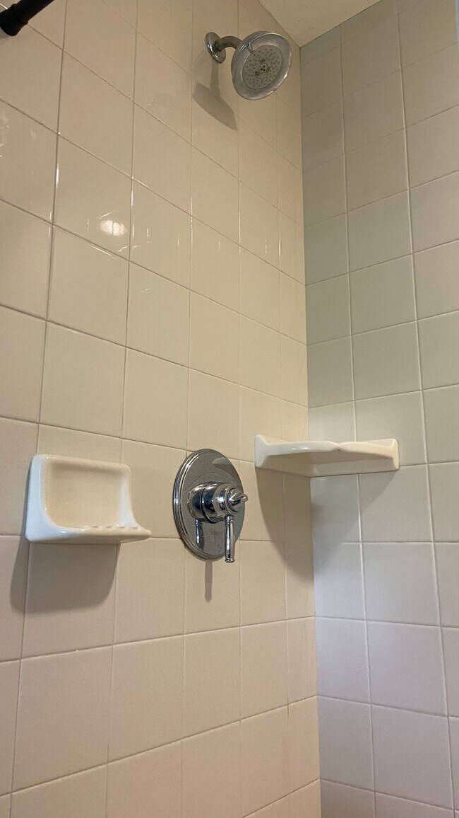 Building Photo - 5296 Elvira Rd