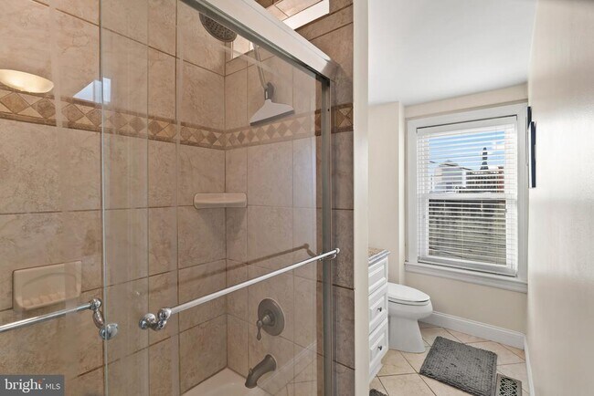 Building Photo - 3205 Hudson St