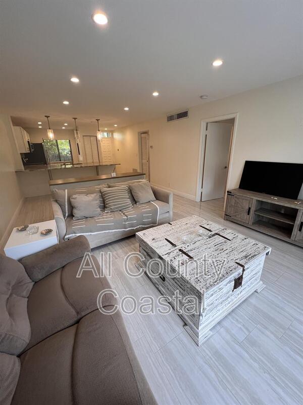 Building Photo - 2500 Presidential Way