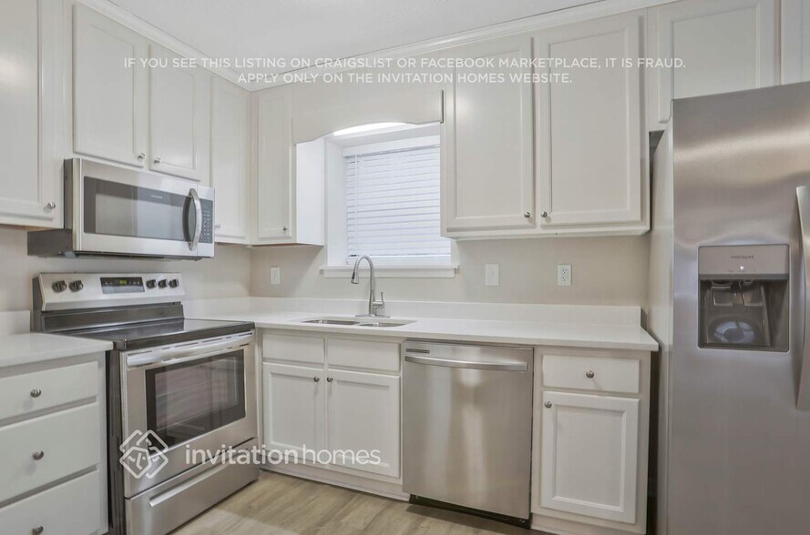 Building Photo - 4061 Oak Stone Dr