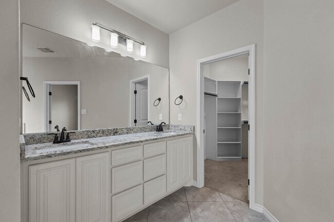 Building Photo - 1645 Palo Duro Dr
