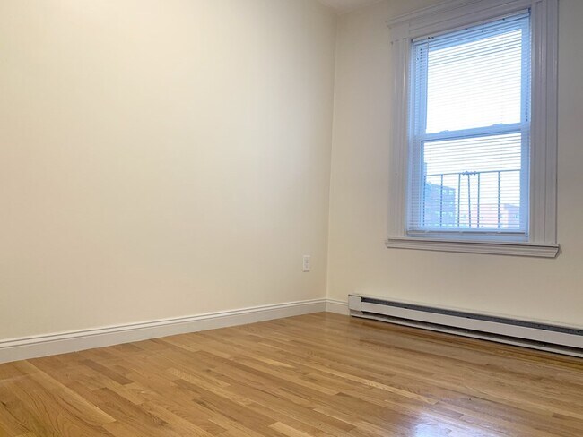 Building Photo - 514 Massachusetts Ave
