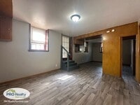 Building Photo - 480 Forest St N #1