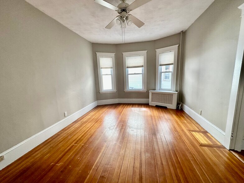 Building Photo - 82 Bromfield Rd